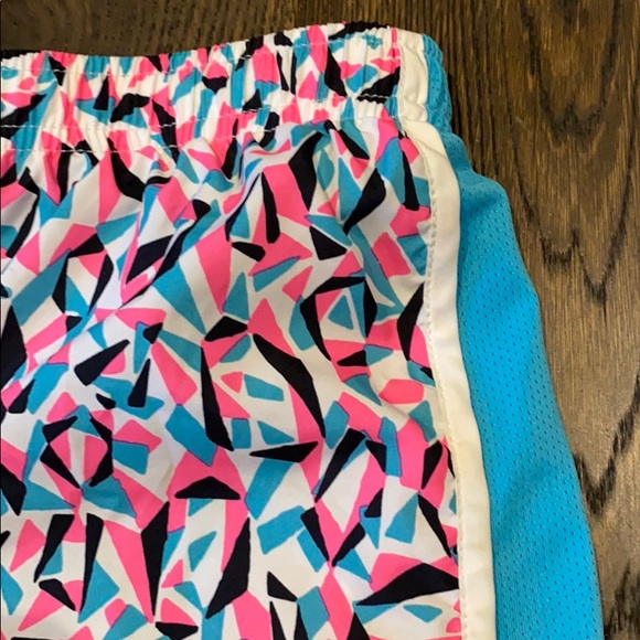 Two Pairs of girls nike shorts - Picture 5 of 6